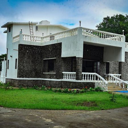 Whispering Woods Villa And Eco Farms Лонавала Екстериор снимка